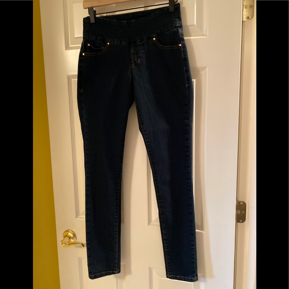 Jag Jeans 2 pair bundle. One blue and one kaki tan.